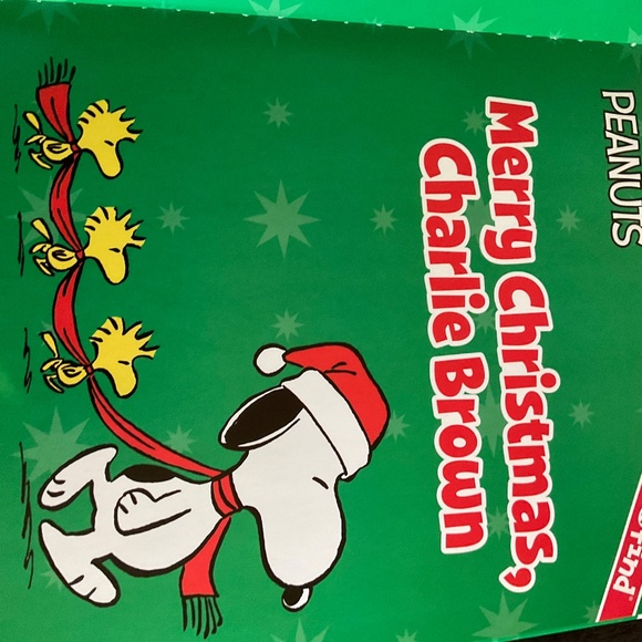 Book - Look and Find Peanuts by Charles Schultz.  K106 - Picture 3 of 4